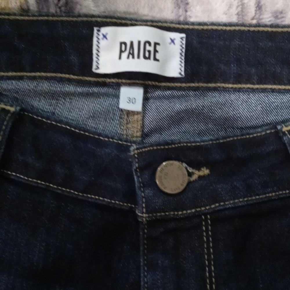 Shorts - Picture 2 of 4